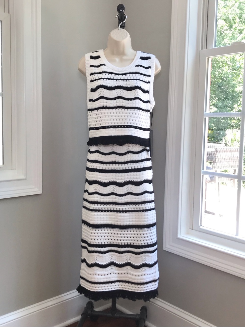 HOUSE OF HARLOW 1960 2pc Set Crochet Knit Top Midi Skirt ~ Women’s Medium NWT